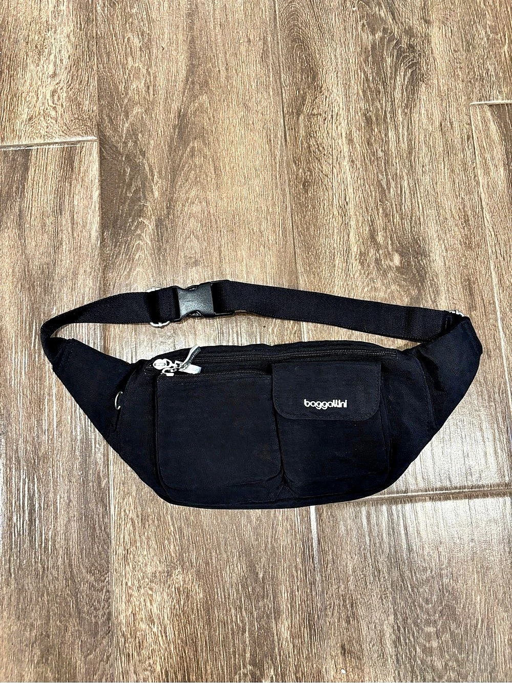 baggallini On The Go Belt Bag Waist Pack Black RFID Nylon Fabric Pockets Travel